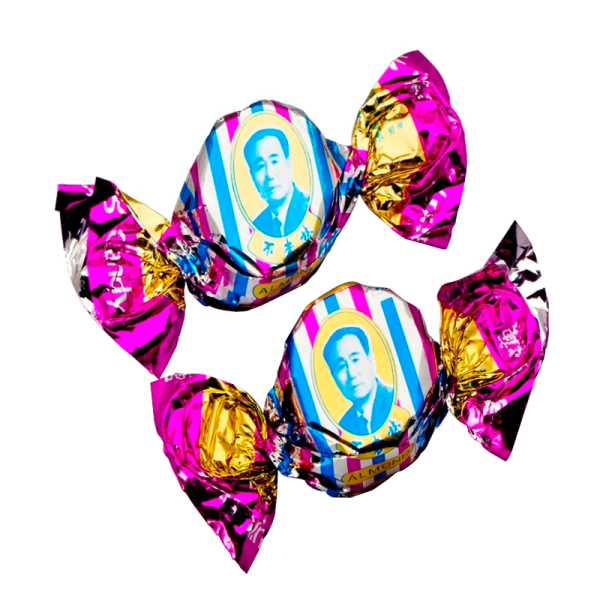 Konfeta Mao Tszedun s nugoy i arakhisom