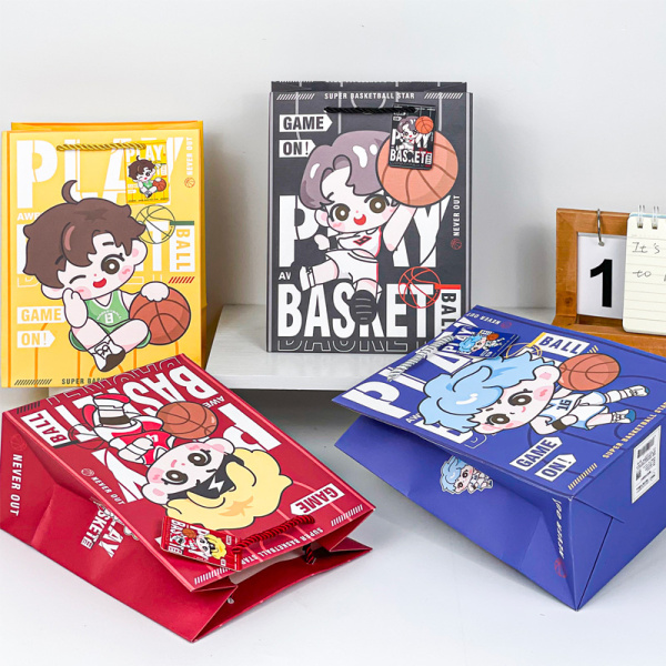 Paket podarochnyy Yokee Play 24*18sm