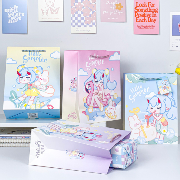 Paket podarochnyy Yokee Summer 24*18sm