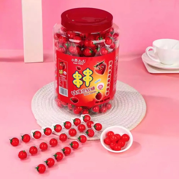 Marmelad Deer DaDa s zhidkoy nachinkoy klubnika mini