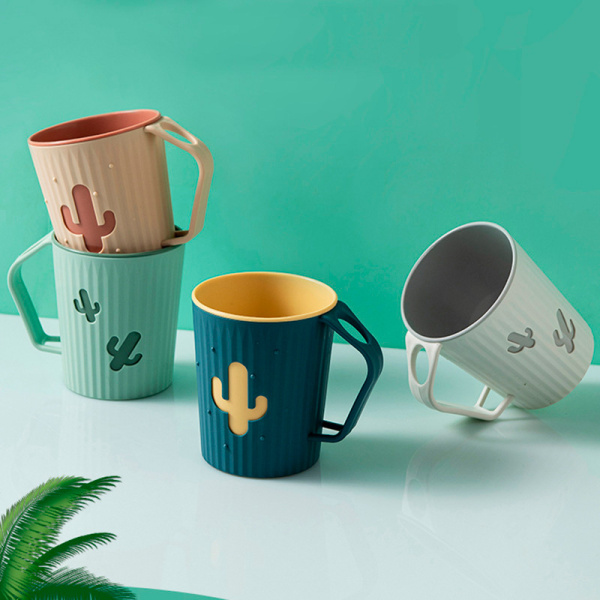 Stakan Snax dlya zubnykh shchetok